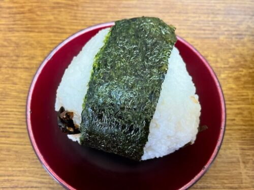 池尻蕎麦（池尻大橋）のおにぎり（昆布）