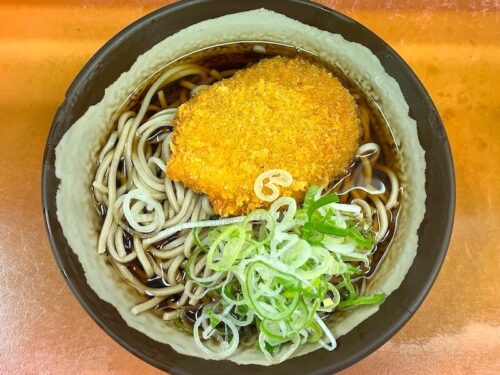 六文そば須田町店のコロッケそば