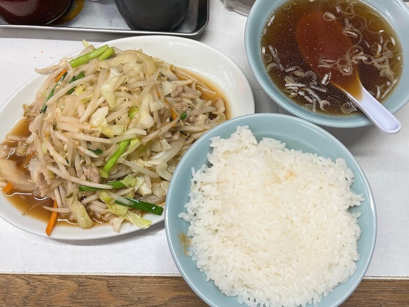 珍々軒（上野）の野菜炒めライス
