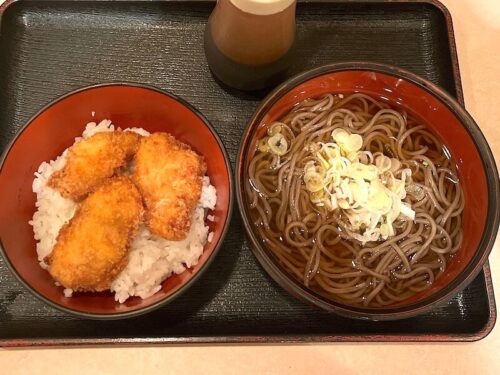 そば庄（神谷町）のソースチキンカツ丼セット