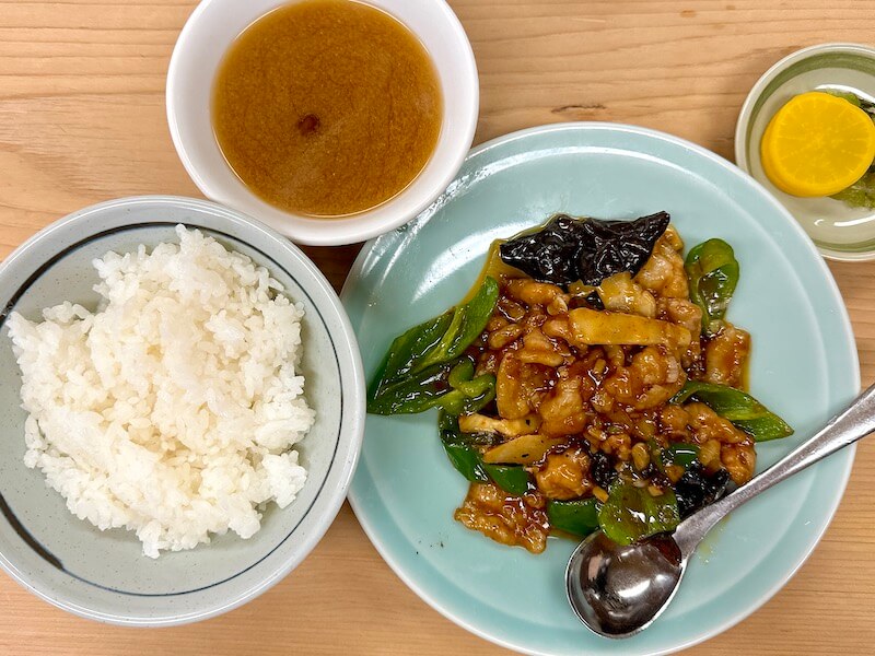 七面鳥（高円寺）の豚肉とピーマン炒め