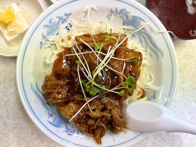 竹葉軒（北新宿）の焼肉丼