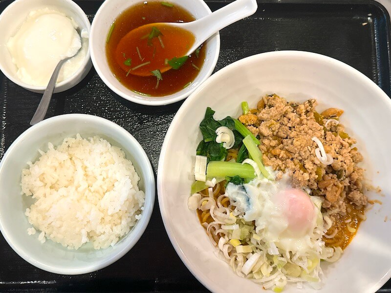 雁川（秋葉原）の汁なし坦々麺（追い飯セット付き）