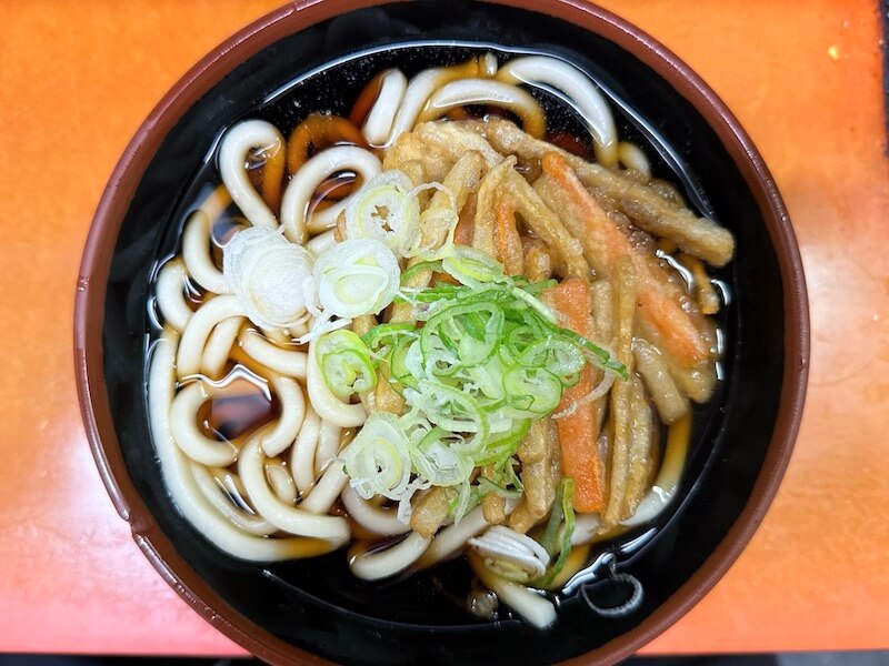 六文そば須田町店のごぼう天うどん