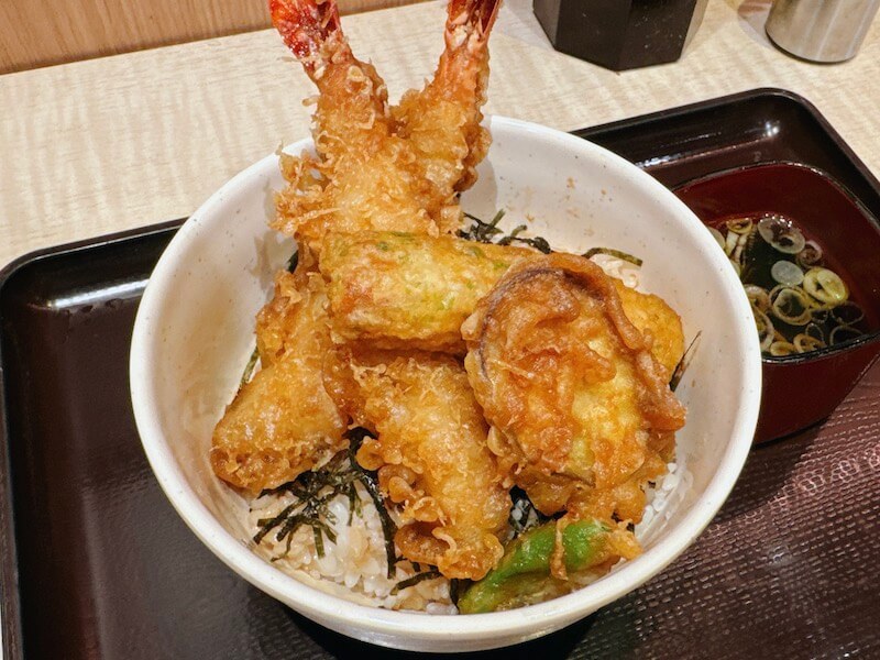 つきじ亭（羽田空港）の海老天丼