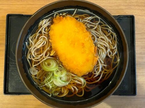 そば処おか田（小伝馬町）のコロッケそば
