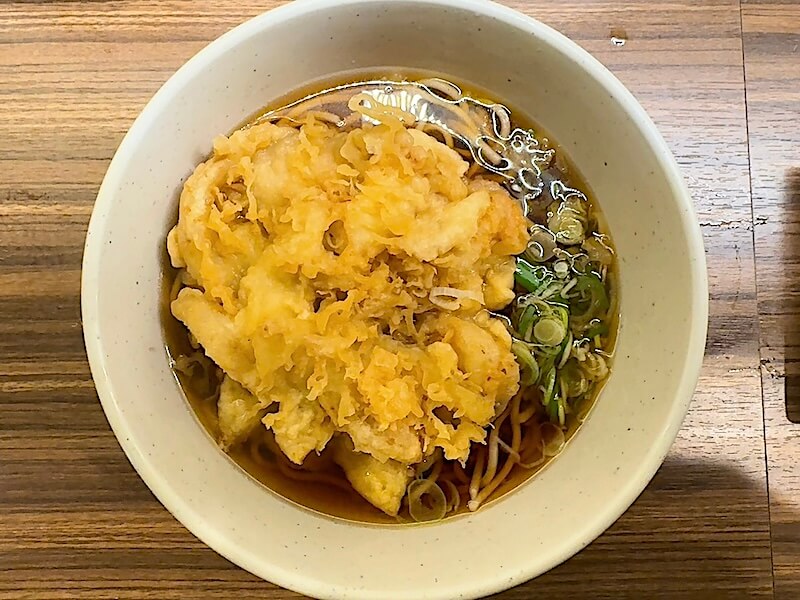 稜(綾瀬)の海鮮かき揚げそば