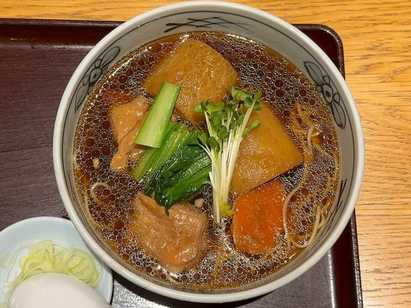 㐂道庵(神保町)の鶏と大根のそば