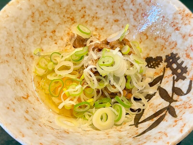 納豆、生玉子、サバの水煮入り。