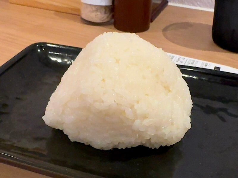 塩名人（市ヶ谷）の仁多米おにぎり