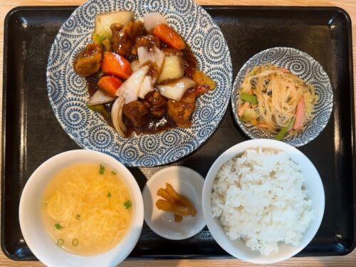 トミーズキッチン（中目黒）の黒須酢豚定食