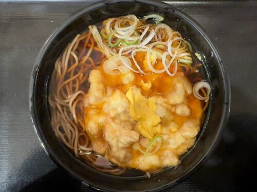 よもだそばのレンコンのかき揚げそば