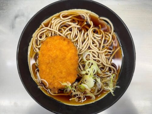 日栄軒（東神奈川駅）のコロッケそば