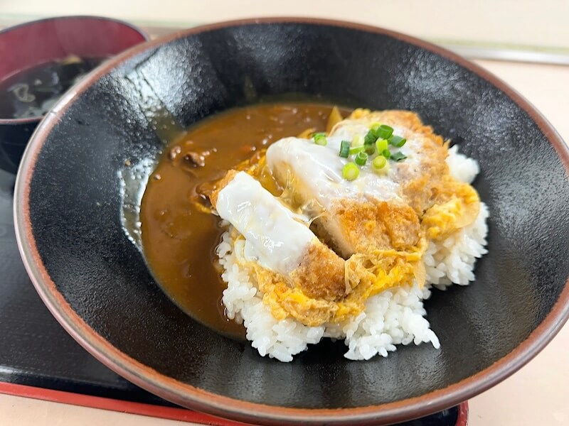 亀よし（茅場町）のカツ丼カレー