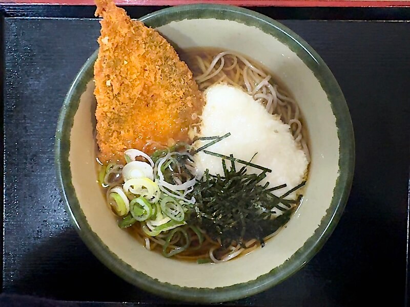 新八（川崎）のとろろそば（アジフライ追加）
