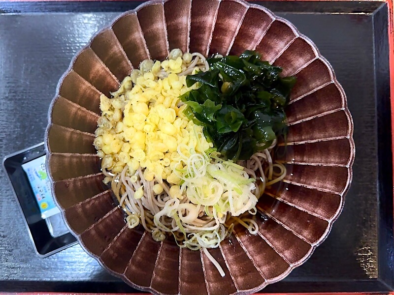 新八（川崎）の冷やしたぬきそば