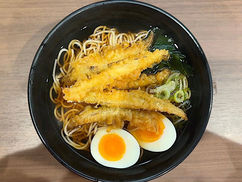 峠そば（茅場町）のごぼう天そば（ゆで卵追加）