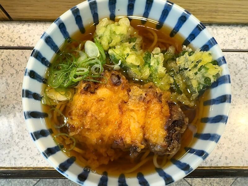 デイリーチコ（中野）のとり天（醤油）、菜の花天そば