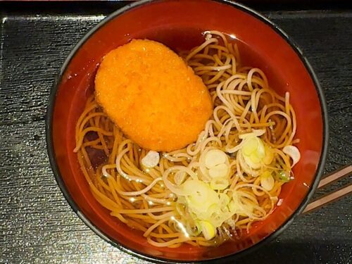 越後そばのコロッケそば
