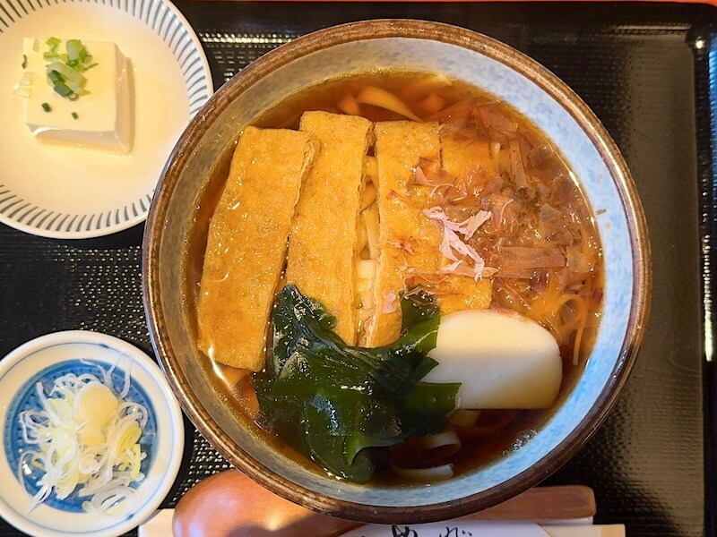 二天門やぶ（浅草）のきしめん