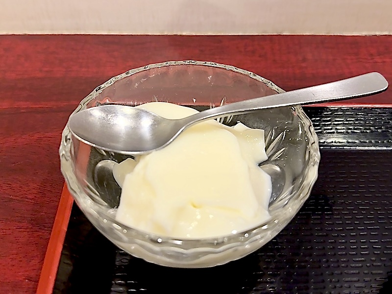 1833（巣鴨）の杏仁豆腐