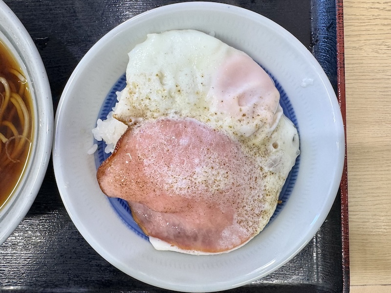 めとろ庵のハムエッグ丼セット2