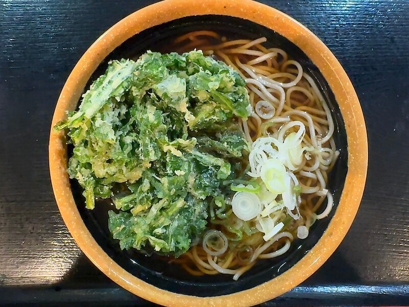 めとろ庵の春菊天そば