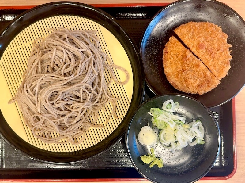 よもだそば二八のハムカツせいろ