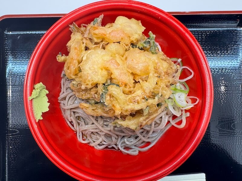 よもだそば二八の冷やし丸ビル揚げそば