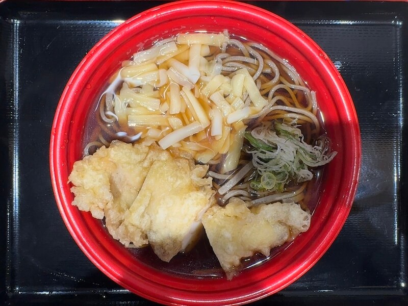 よもだそば二八のささみ天そば＋チーズ追加