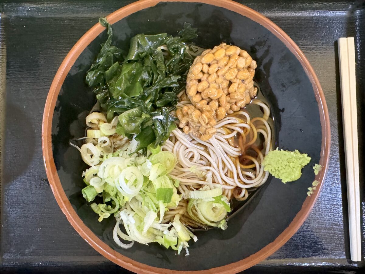 信州そば本陣の冷やし納豆そば