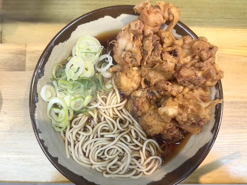 芽衣やのそば並＋特大イカゲソ天