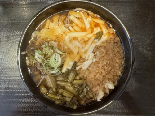よもだそばのすんきそば+チーズ