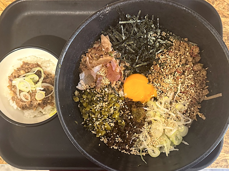 そばうさの牛すじご飯小2