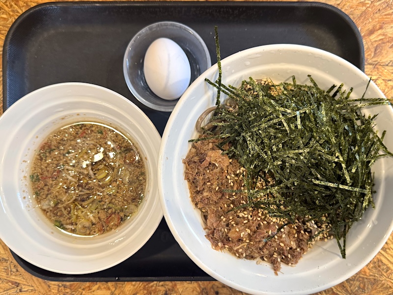 そばうさのスタミナ牛すじ冷そば