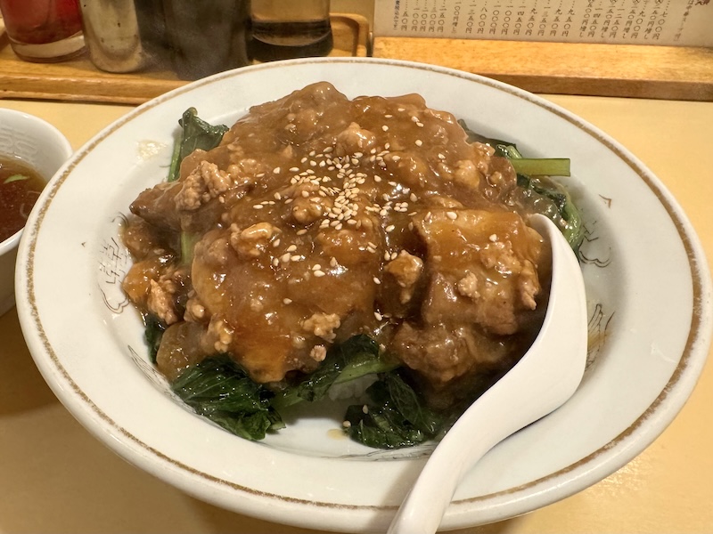 白龍の角煮丼