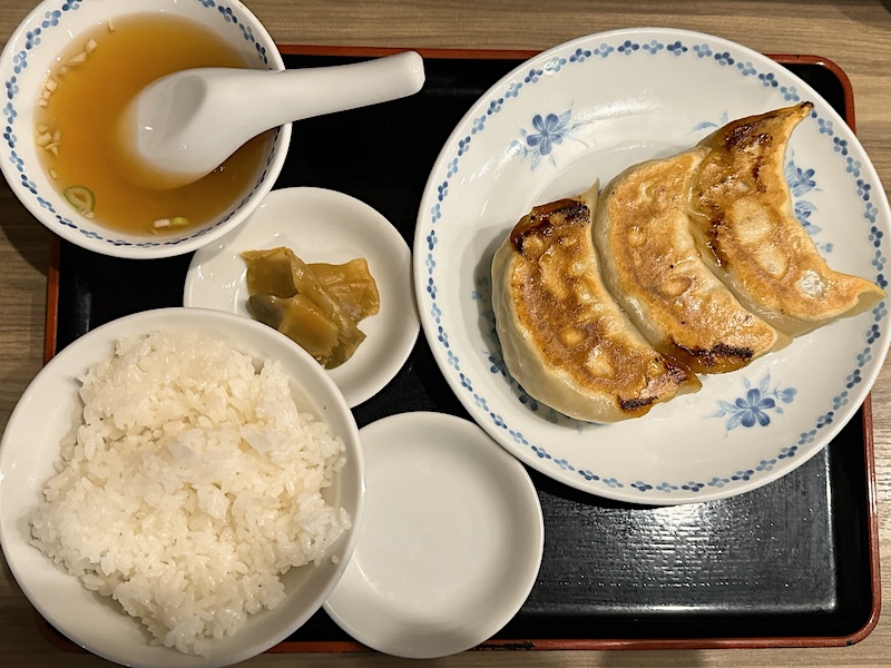 開楽の餃子定食1