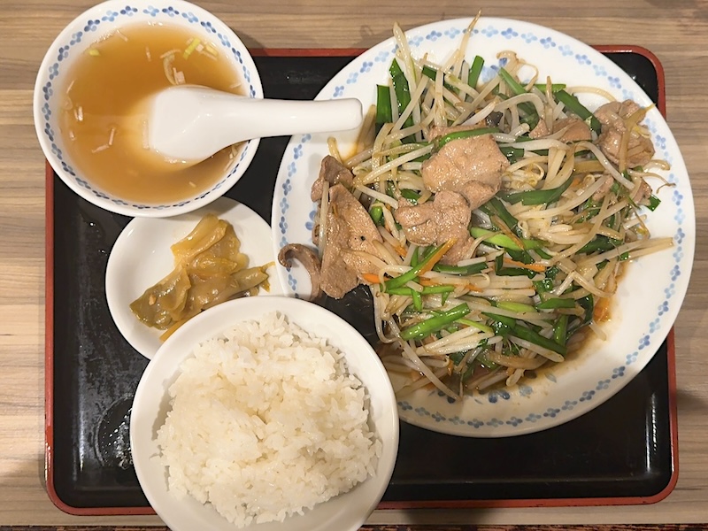 開楽のニラレバ定食1