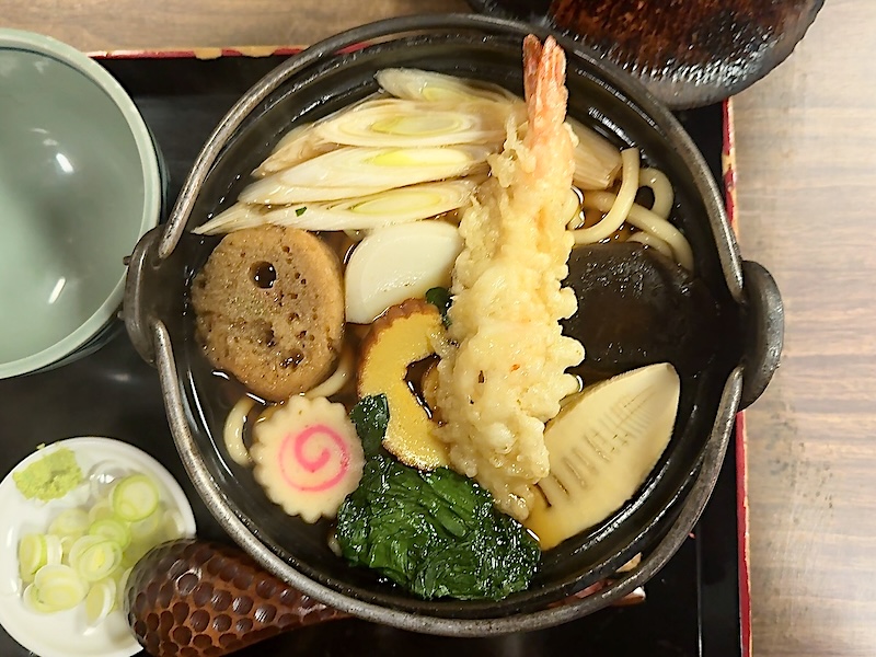 翁庵の鍋焼きうどん(並)
