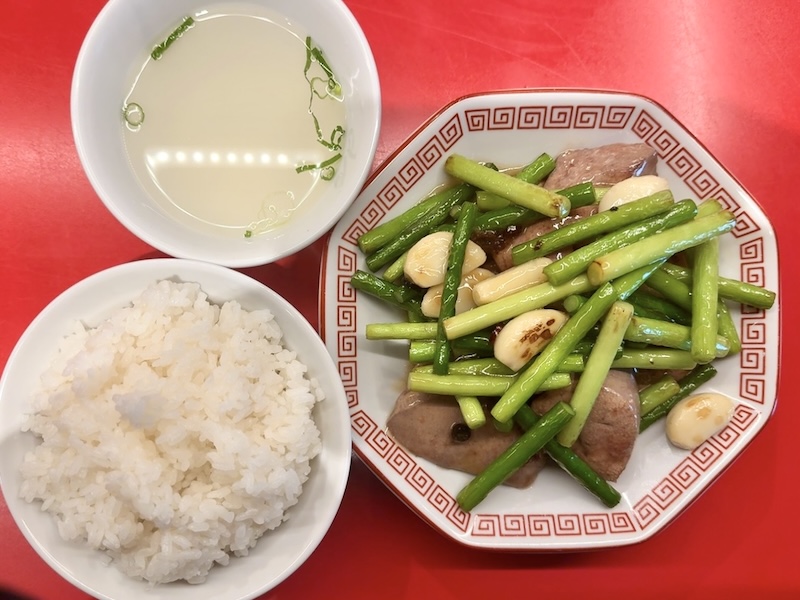 レバニラ中華満腹のレバーニンニク炒め定食1