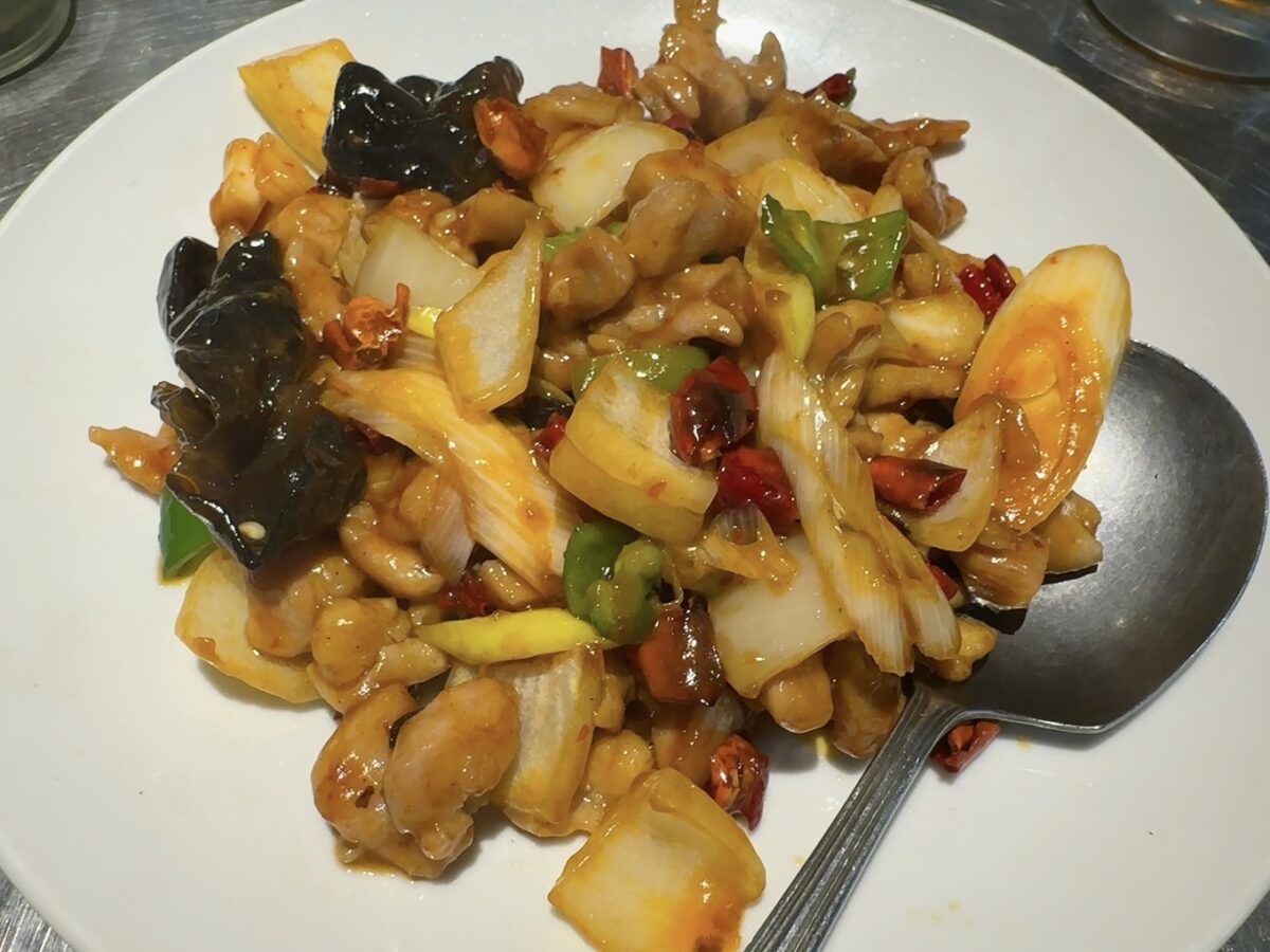 四季煲坊の四川名物鶏肉唐辛子炒め2