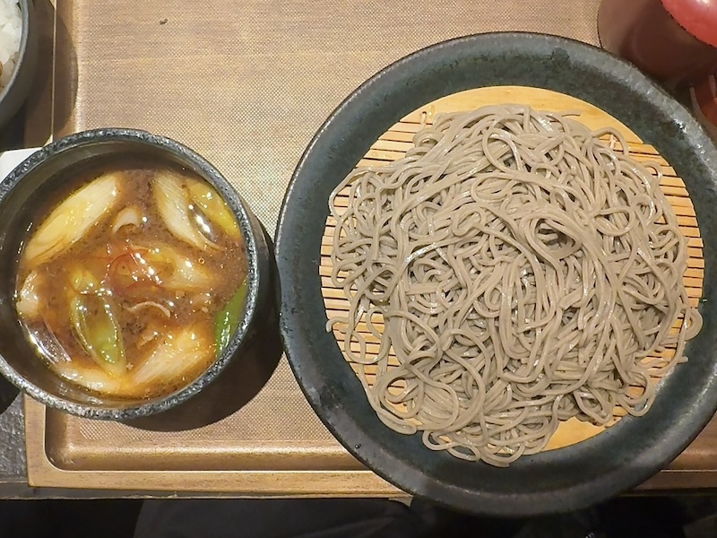 トムラウシの豚辛汁つけそば1
