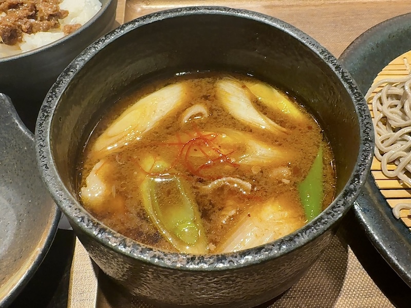 トムラウシの豚辛汁つけそば2